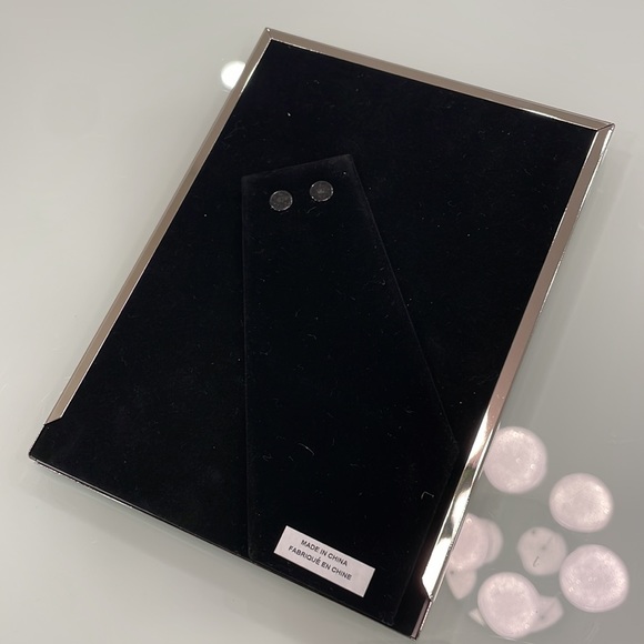 *NEW* Bella Lux picture frame - Picture 3 of 7